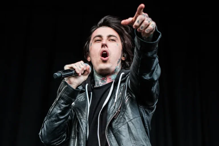 FALLING IN REVERSE to tour Australia
