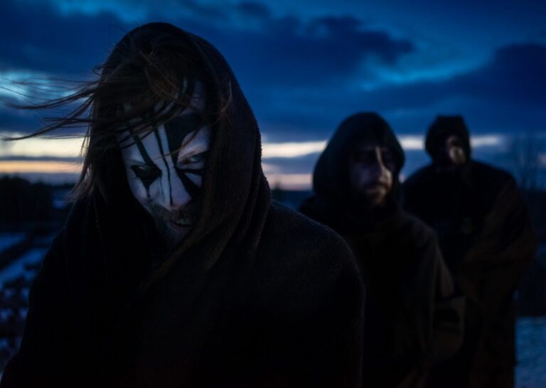 MÖRK GRYNING streaming new album