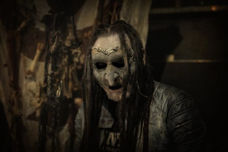 MORTIIS signs new record deal