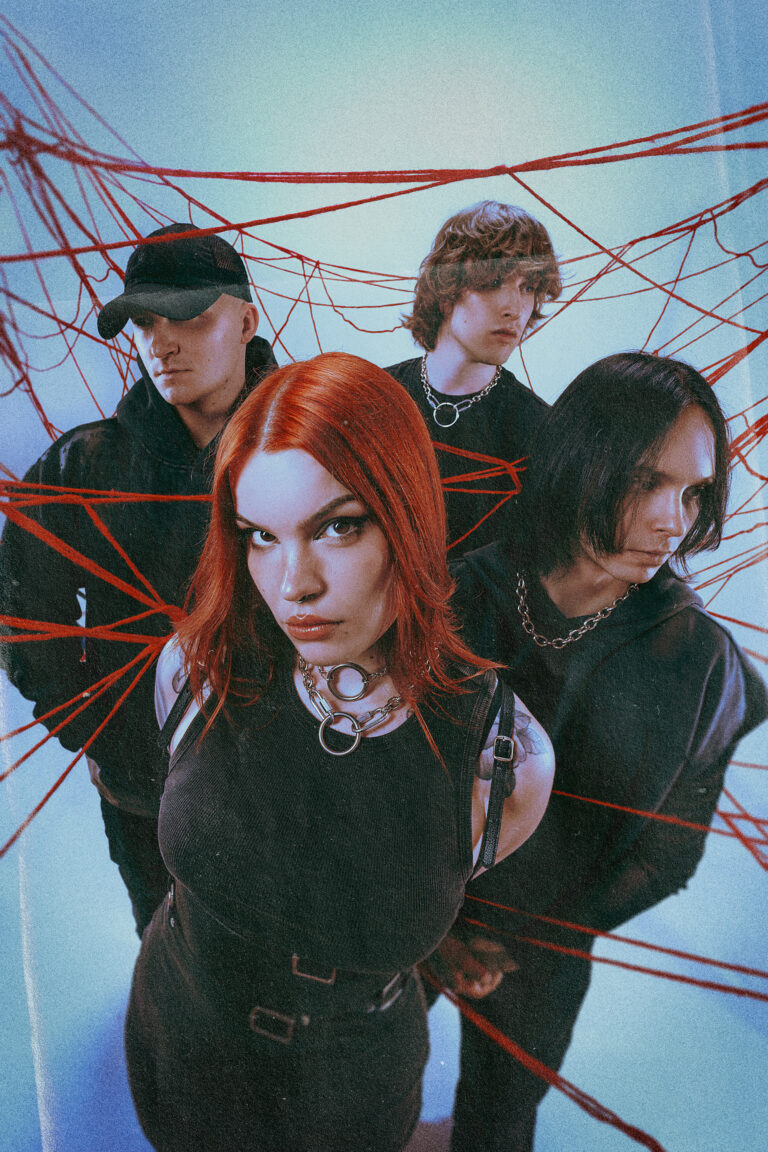 LUNA KILLS release new single and music video