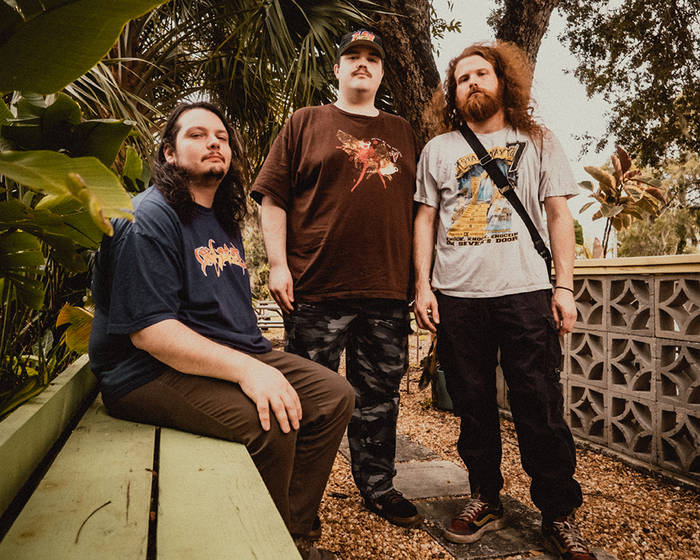 FALLFIFTYFEET post new single and music video