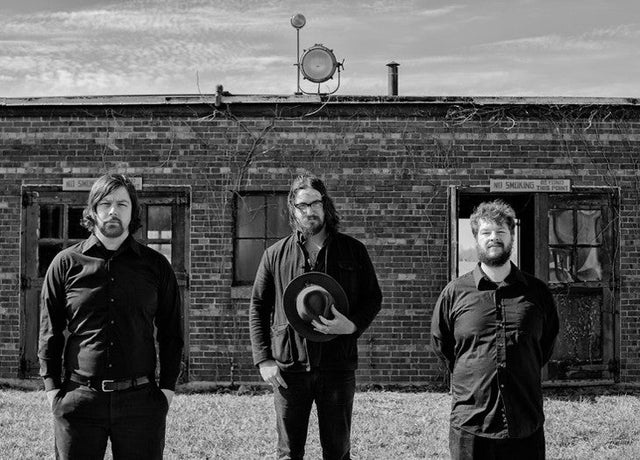 YOUNG WIDOWS unveil new single and music video