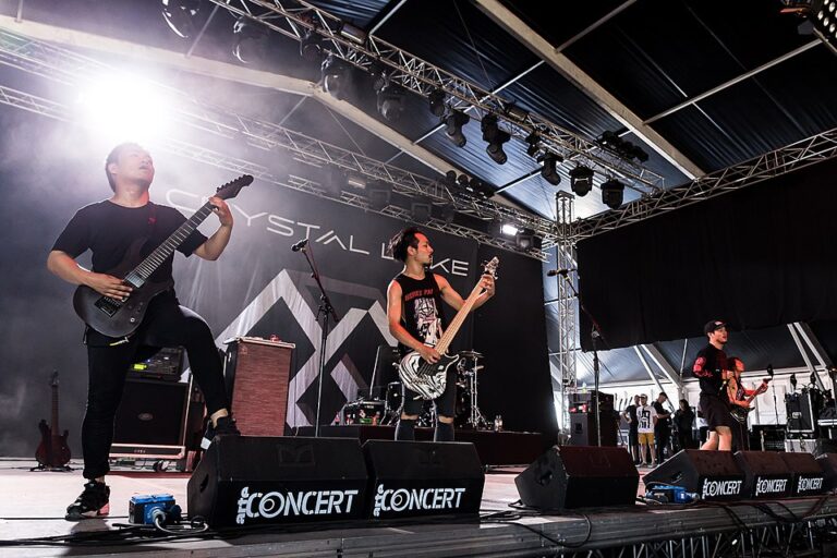 CRYSTAL LAKE announce European dates