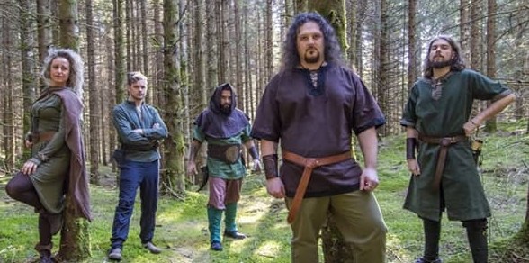 BALT HÜTTAR premiere new single and music video
