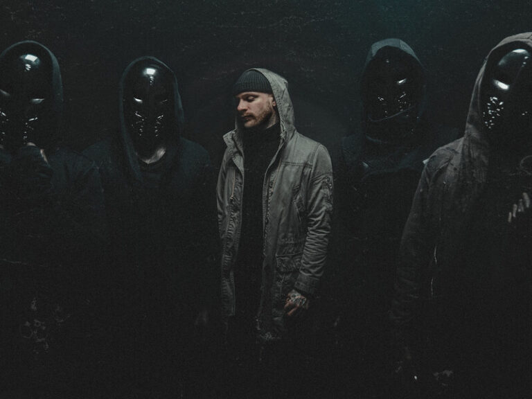 AVIANA release new single and music video